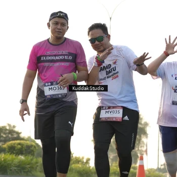 Runner Photo 7685018
