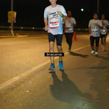 Runner Photo 7685026