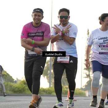 Runner Photo 7685027