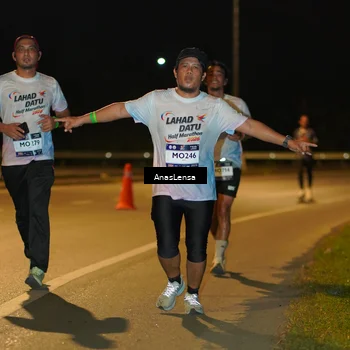 Runner Photo 7685029
