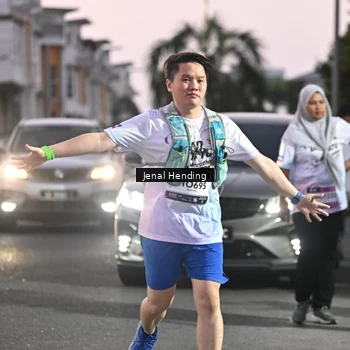 Runner Photo 7685031