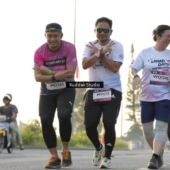 Runner Photo 7685032