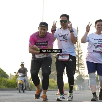 Runner Photo 7685035