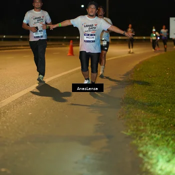 Runner Photo 7685039