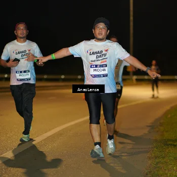 Runner Photo 7685043