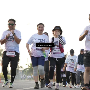 Runner Photo 7685046
