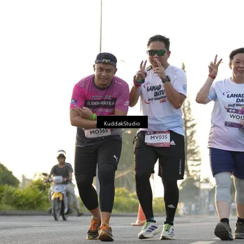Runner Photo 7685048