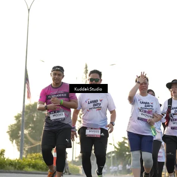 Runner Photo 7685049