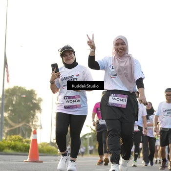 Runner Photo 7685068