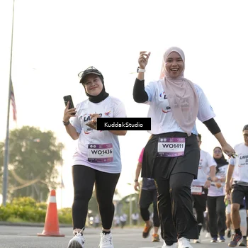 Runner Photo 7685074