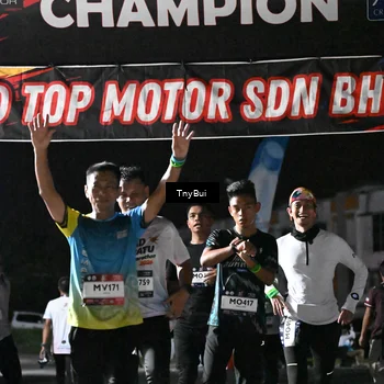 Runner Photo 7685075
