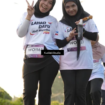 Runner Photo 7685104