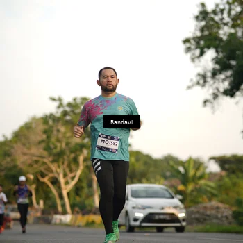 Runner Photo 7685117