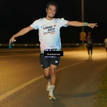 Runner Photo 7685140