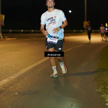 Runner Photo 7685146