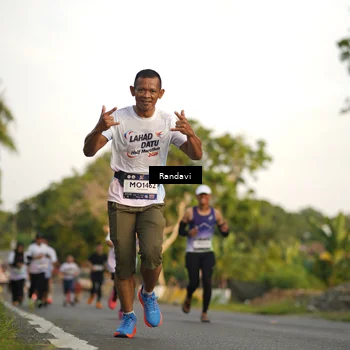 Runner Photo 7685149