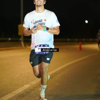 Runner Photo 7685159