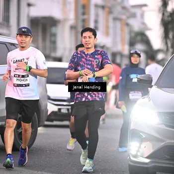 Runner Photo 7685179