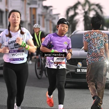 Runner Photo 7685186