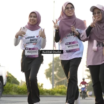 Runner Photo 7685214