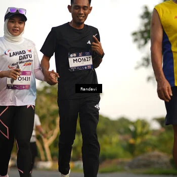 Runner Photo 7685247