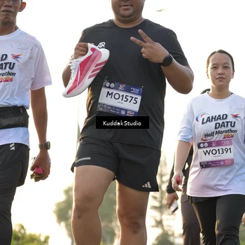 Runner Photo 7685288