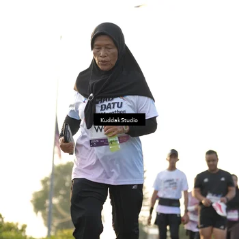 Runner Photo 7685305