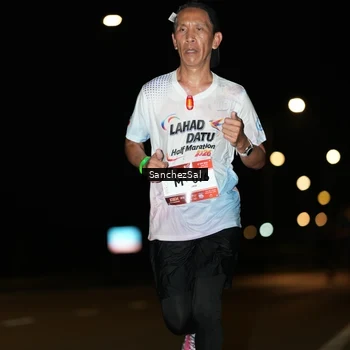 Runner Photo 7685310