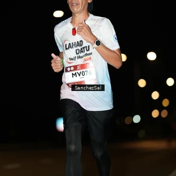 Runner Photo 7685328