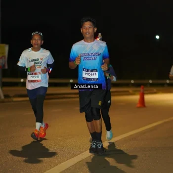 Runner Photo 7685348