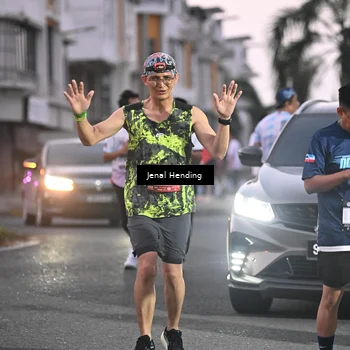 Runner Photo 7685399