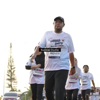 Runner Photo 7685407