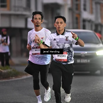 Runner Photo 7685411