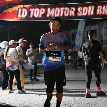Runner Photo 7685422
