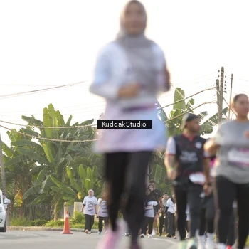 Runner Photo 7685443