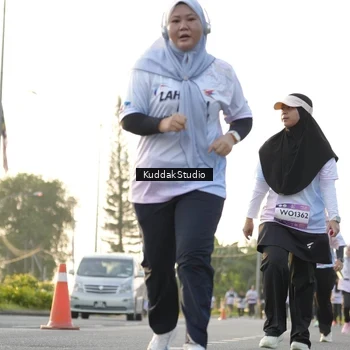 Runner Photo 7685462