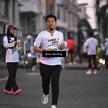 Runner Photo 7685499
