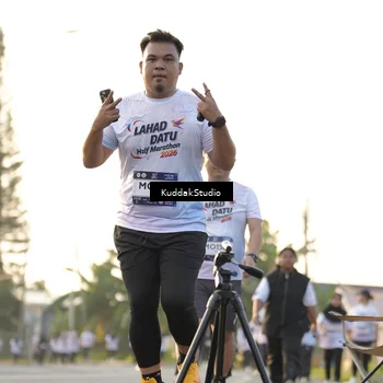 Runner Photo 7685538