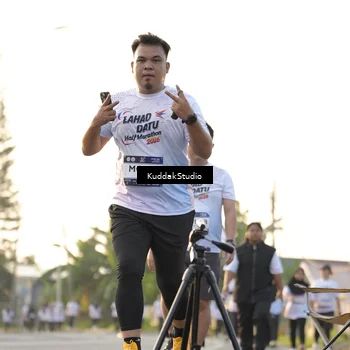 Runner Photo 7685542