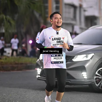 Runner Photo 7685552