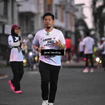Runner Photo 7685559