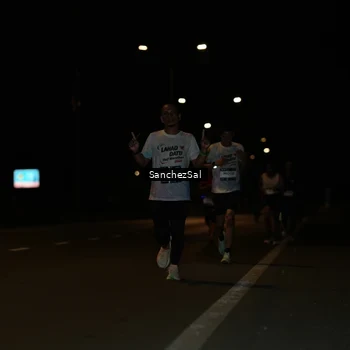 Runner Photo 7685571