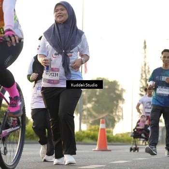 Runner Photo 7685575
