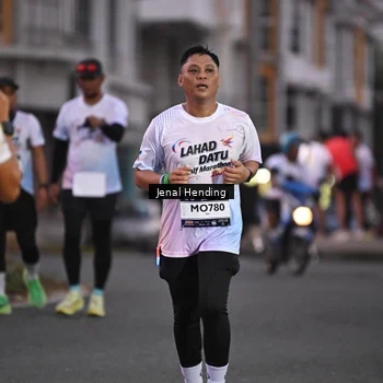 Runner Photo 7685635