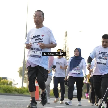 Runner Photo 7685656