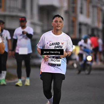 Runner Photo 7685660