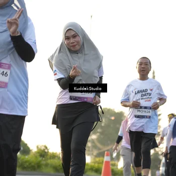 Runner Photo 7685670