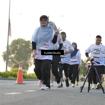 Runner Photo 7685679