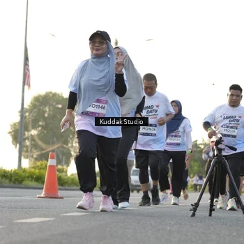 Runner Photo 7685693