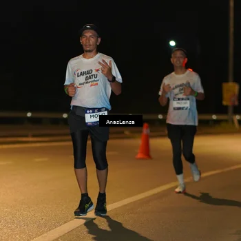 Runner Photo 7685741